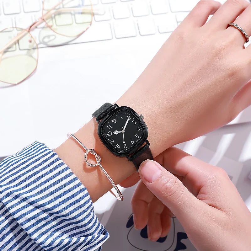 Cute Bear Ladies Watch Casual Jelly Style