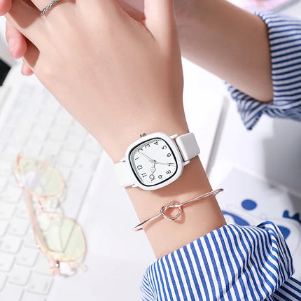 Cute Bear Ladies Watch Casual Jelly Style